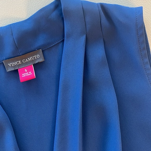 Vince Camuto. Never worn. Size S. beautiful steel blue colour. - Picture 3 of 3